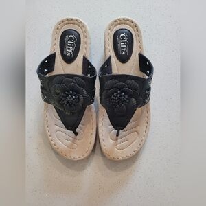 Cliff's by White Mountain Cynthia Thong Sandal - Women's size 10